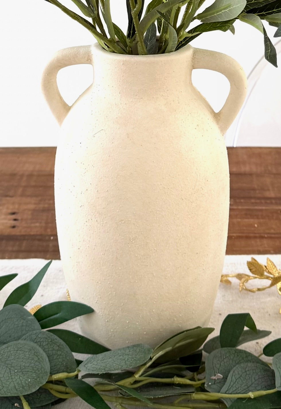 The Kelafino Off White Ceramic Vase
