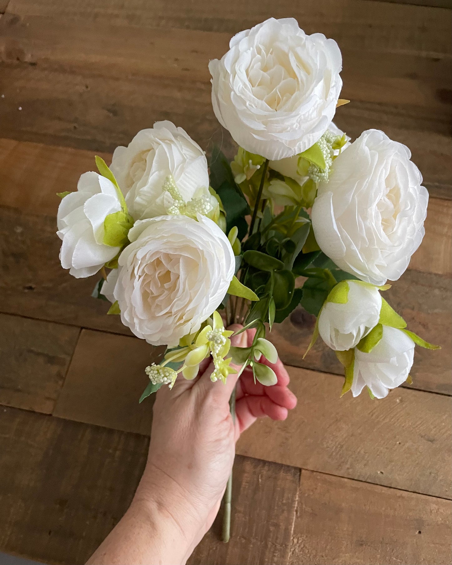 The Cacharel Artificial White Rose Bouquet