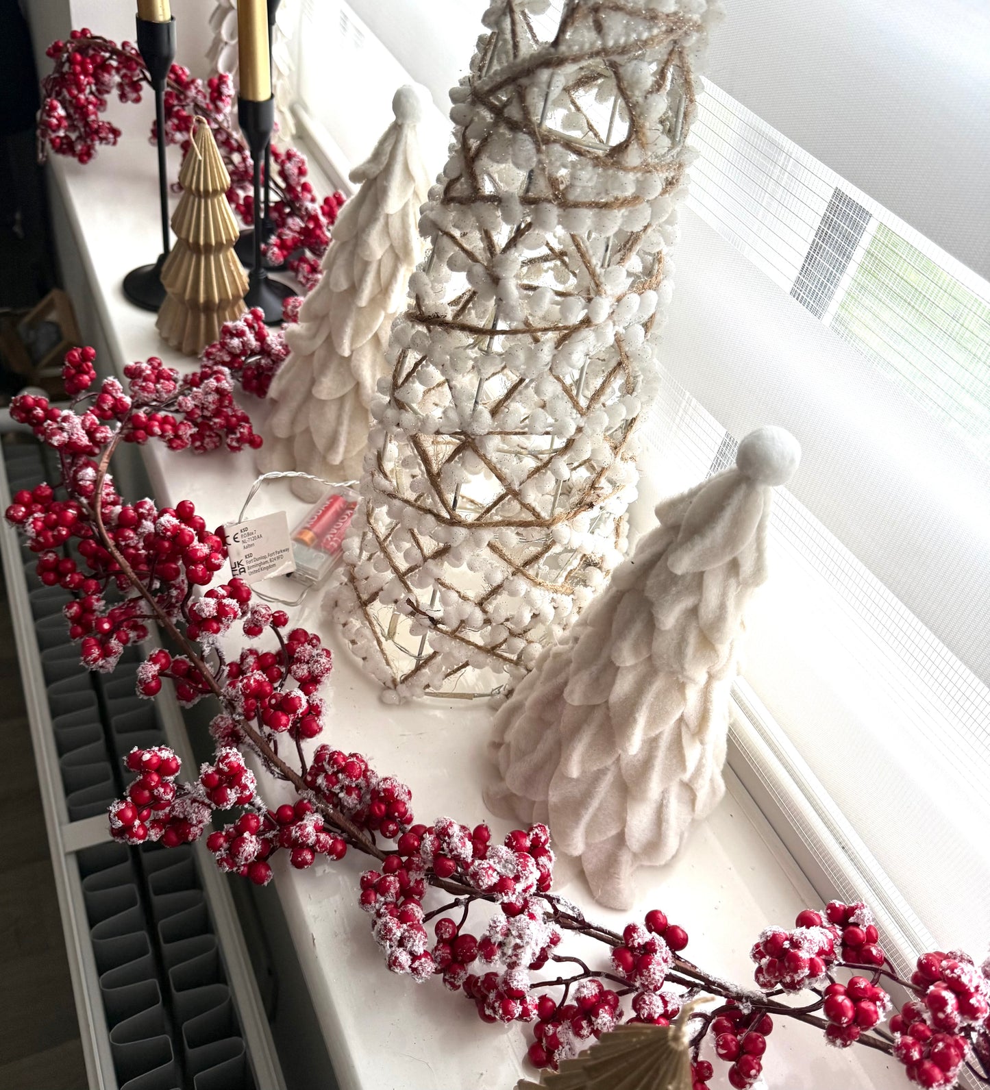 Frosted Red Berry Garland