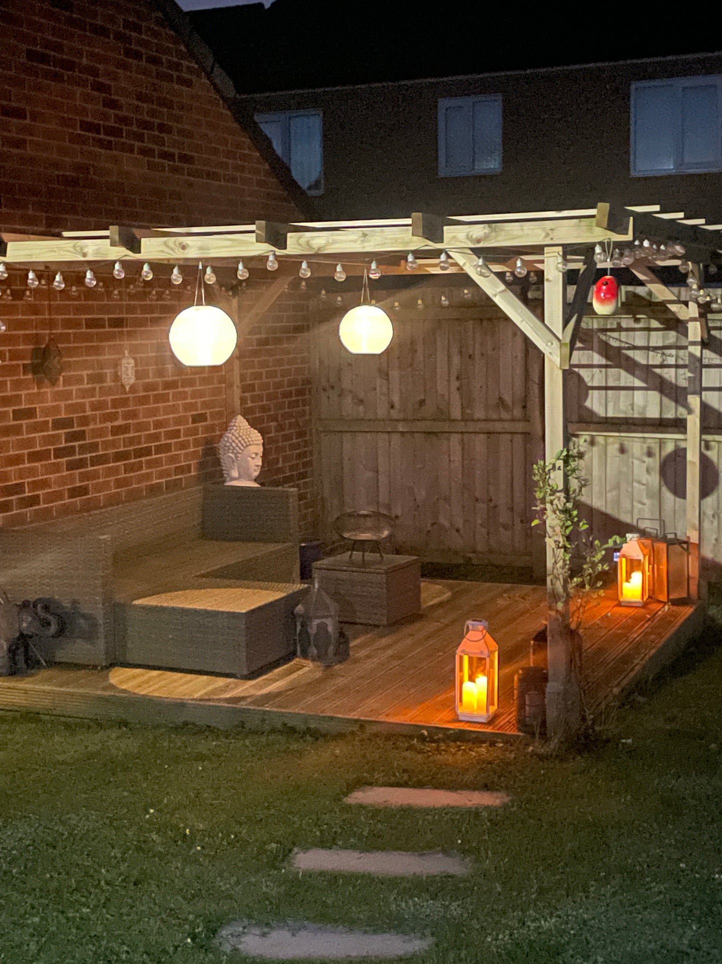 White Solar Powered Outdoor Lanterns