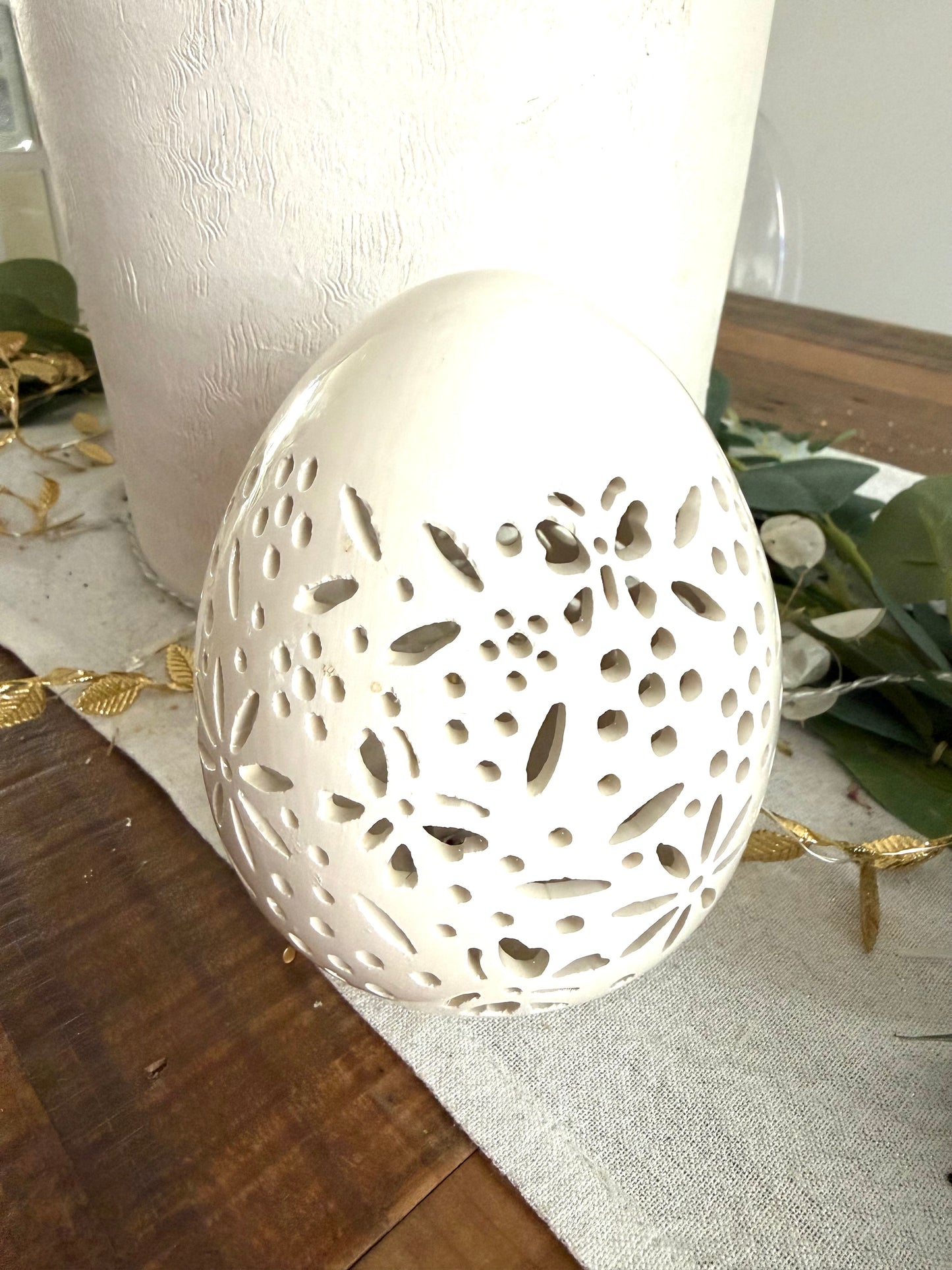 New White Ceramic LED Light Up Egg
