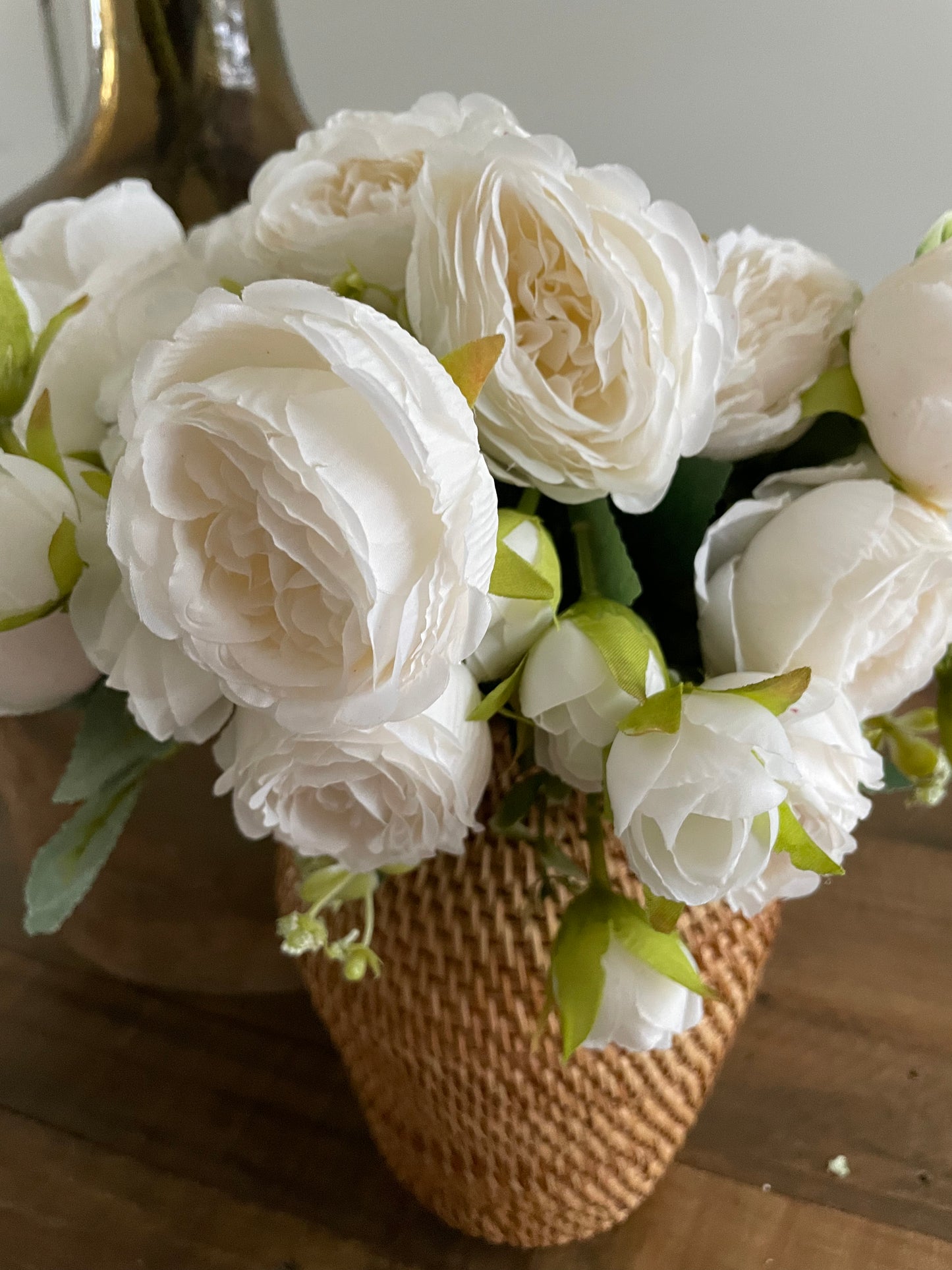 The Cacharel Artificial White Rose Bouquet